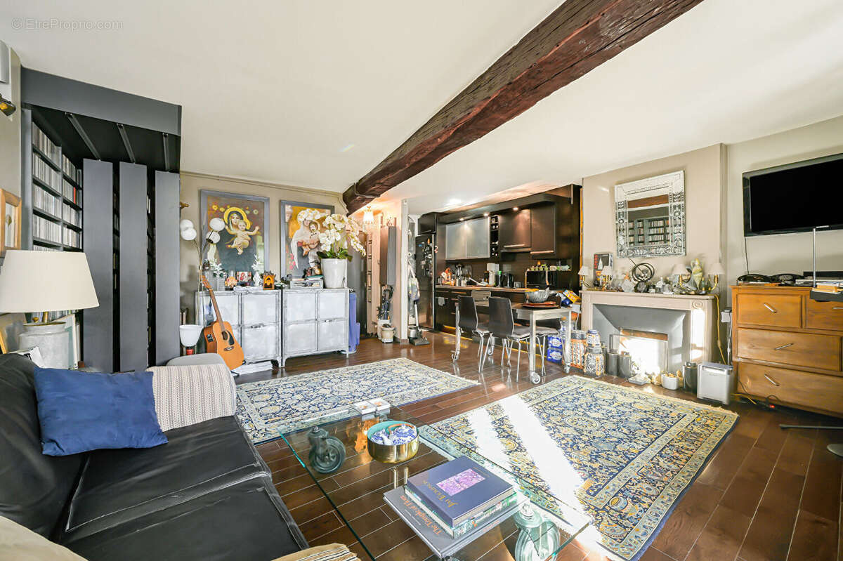 Appartement à PARIS-2E