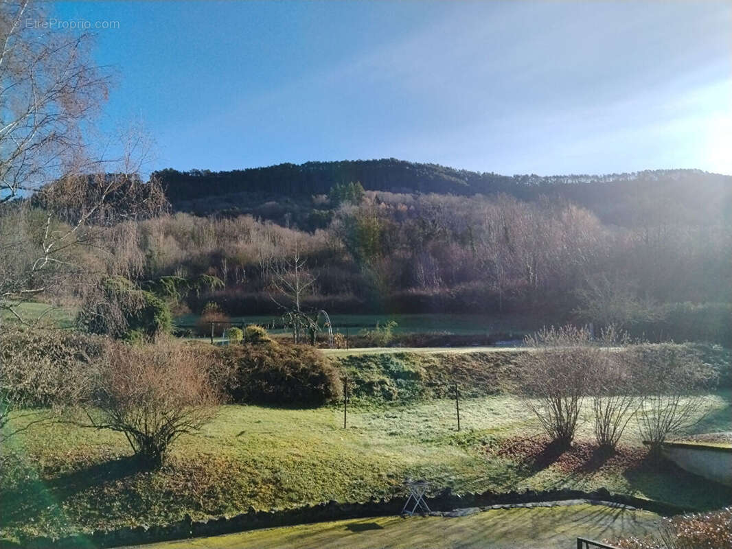Appartement à SALINS-LES-BAINS