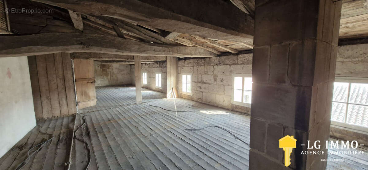 Maison à SAINT-FORT-SUR-GIRONDE