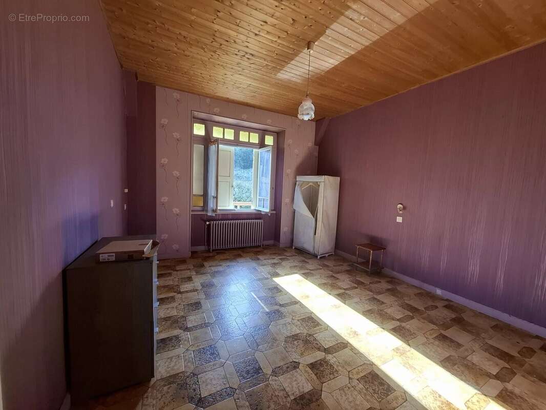 Maison à CHEF-BOUTONNE