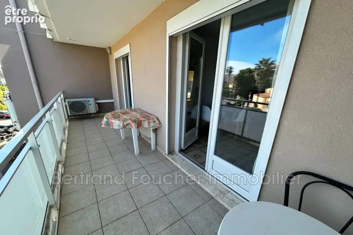 Appartement 2 pièces 50 m² à vendre à Cavalaire-Sur-Mer (83240) - photo 2
