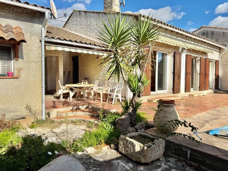 Maison à LA FARE-LES-OLIVIERS