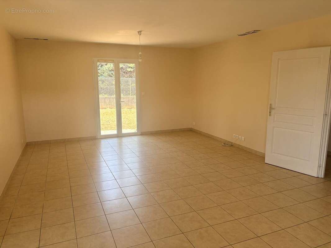 Maison 90 m² à Saint-Donat-Sur-L'herbasse  - photo 3