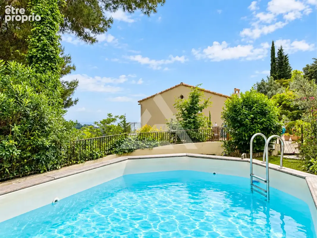 Photo Maison à Roquebrune-Cap-Martin au prix de 990 000€