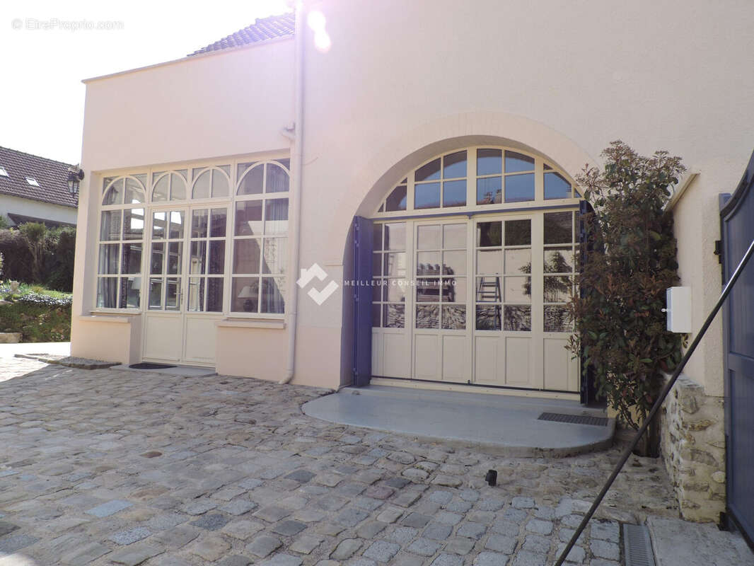 Maison 140 m² à Gouvernes  - photo 7