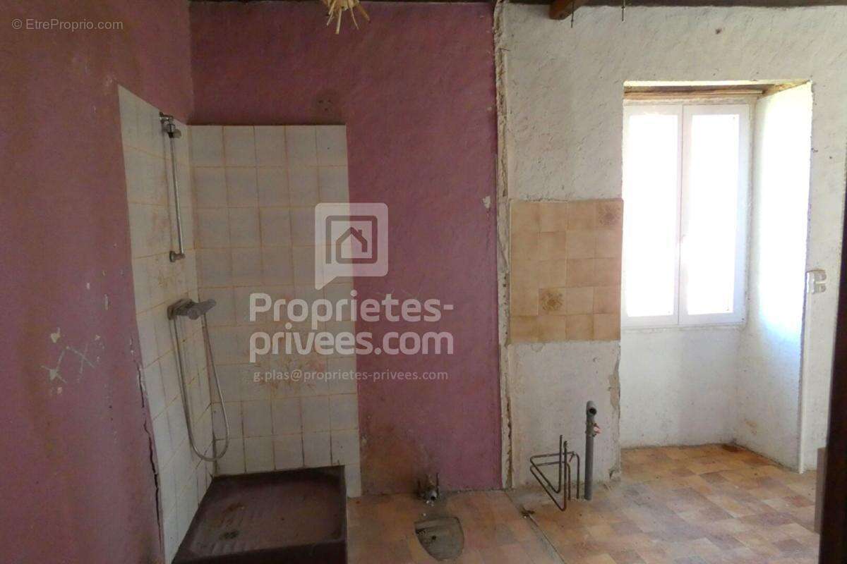 Maison ancienne à restaurer, fort potentiel + Jardin 2000 m² - photo 11