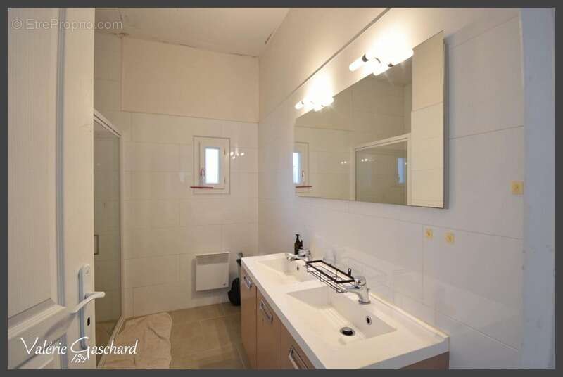 Appartement à COUTRAS