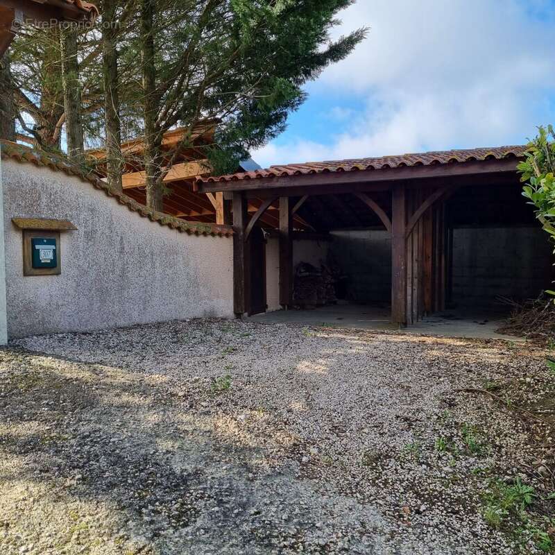 Maison 300 m² à Marignac-Laspeyres  - photo 8