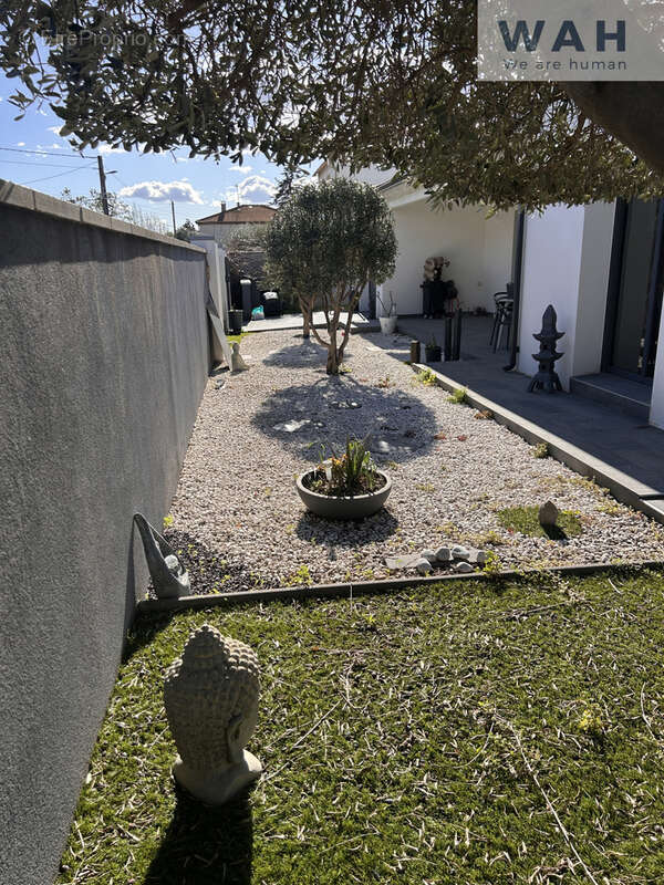 Maison à MILHAUD
