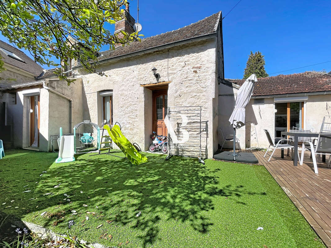 Maison à LUISETAINES