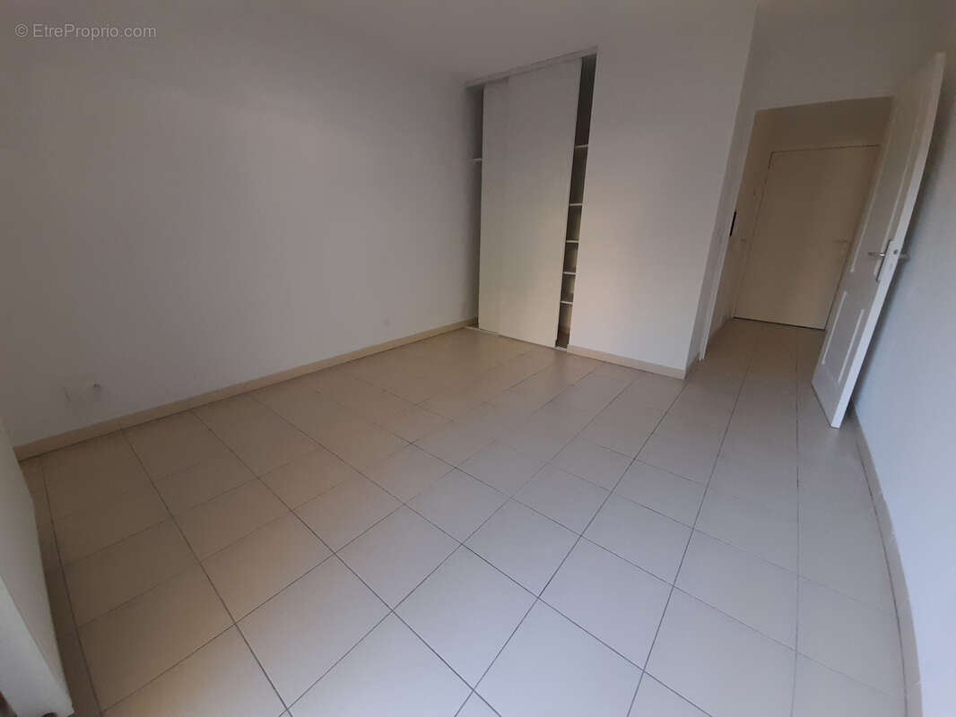 Appartement à PUGET-SUR-ARGENS