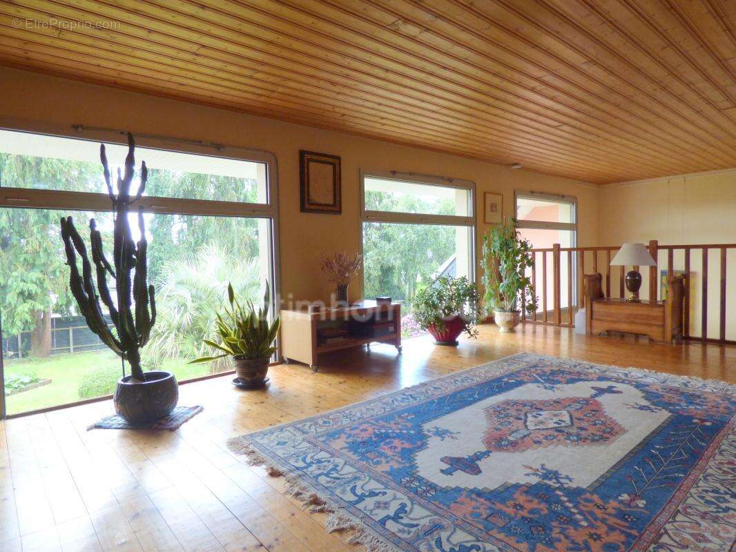 Vaste maison 220 m2 avec beau terrain - photo 10
