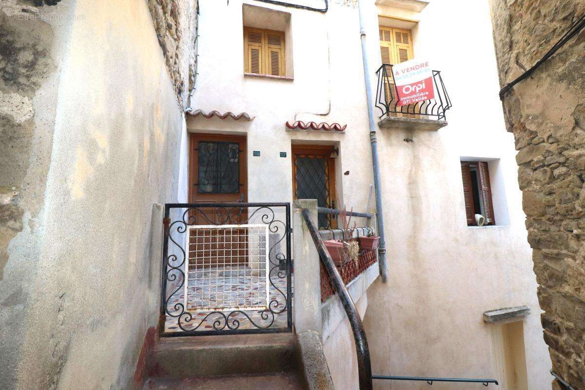 Maison à BERRE-LES-ALPES