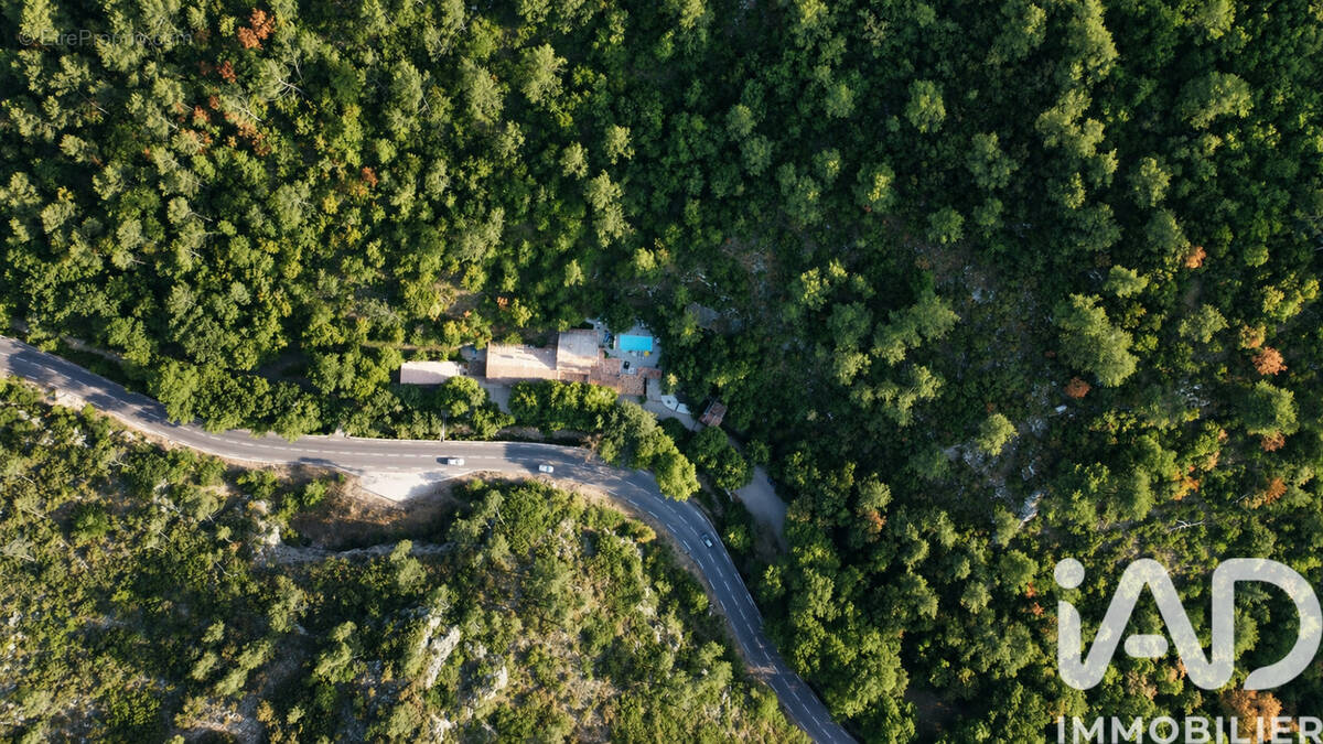 Photo 1 - Commerce à AURIOL