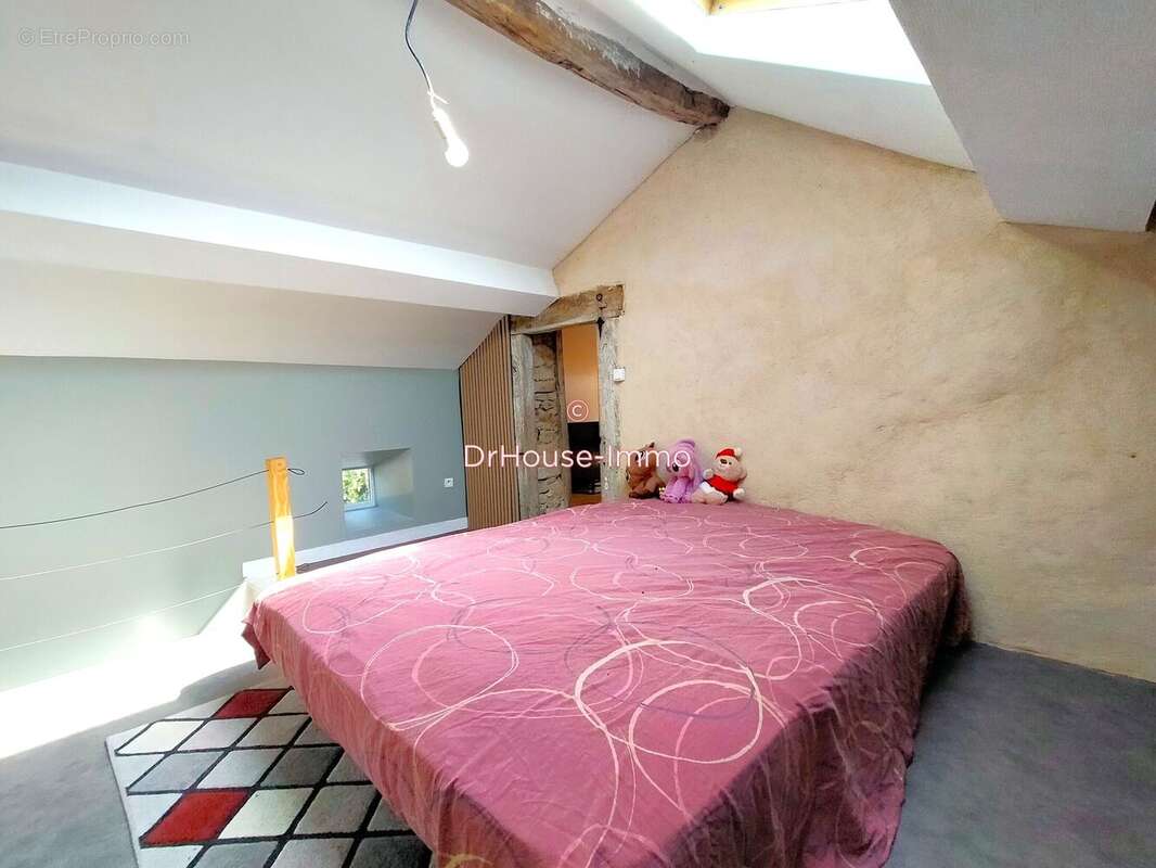 Maison 156 m² à Moussac  - photo 6