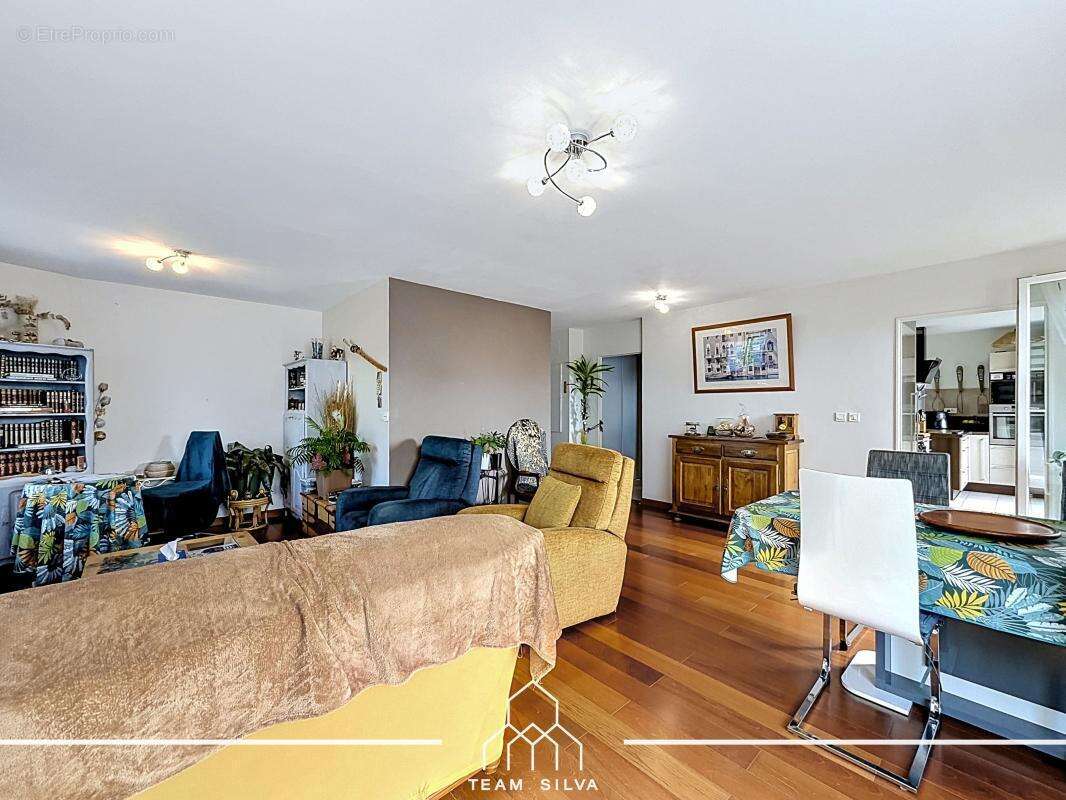 Appartement à TERNAY
