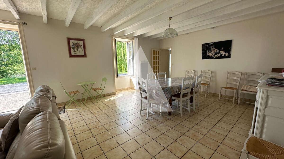 Maison à LE MAZEAU