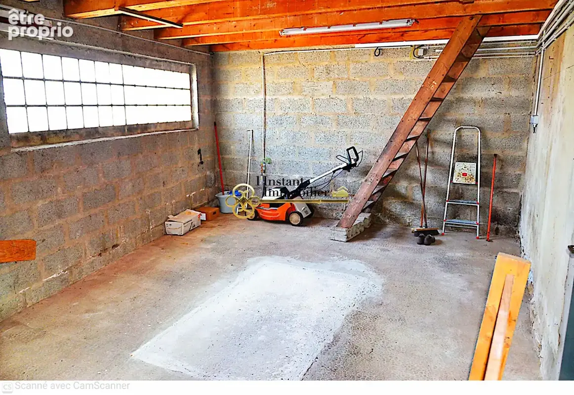LE TRÉVOUX - Maison familiale avec jardin de plus de 1 000 m² - photo 10