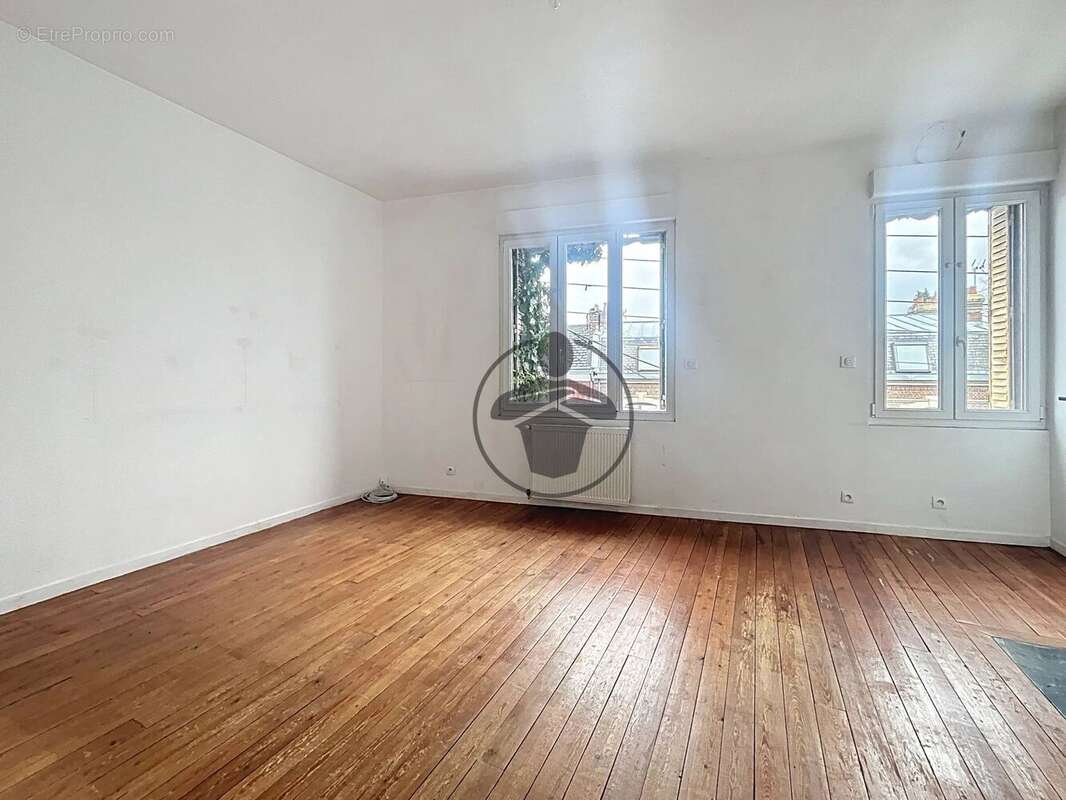 Maison à SAINT-QUENTIN