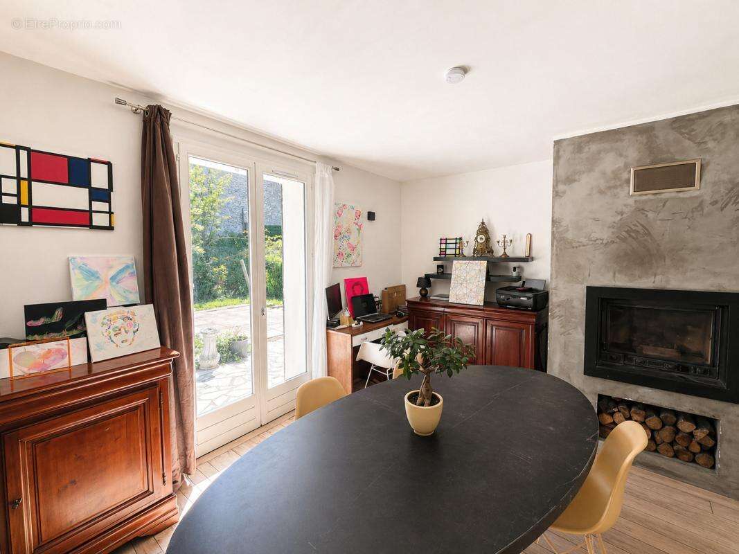 Maison 115 m² à Gilles  - photo 4