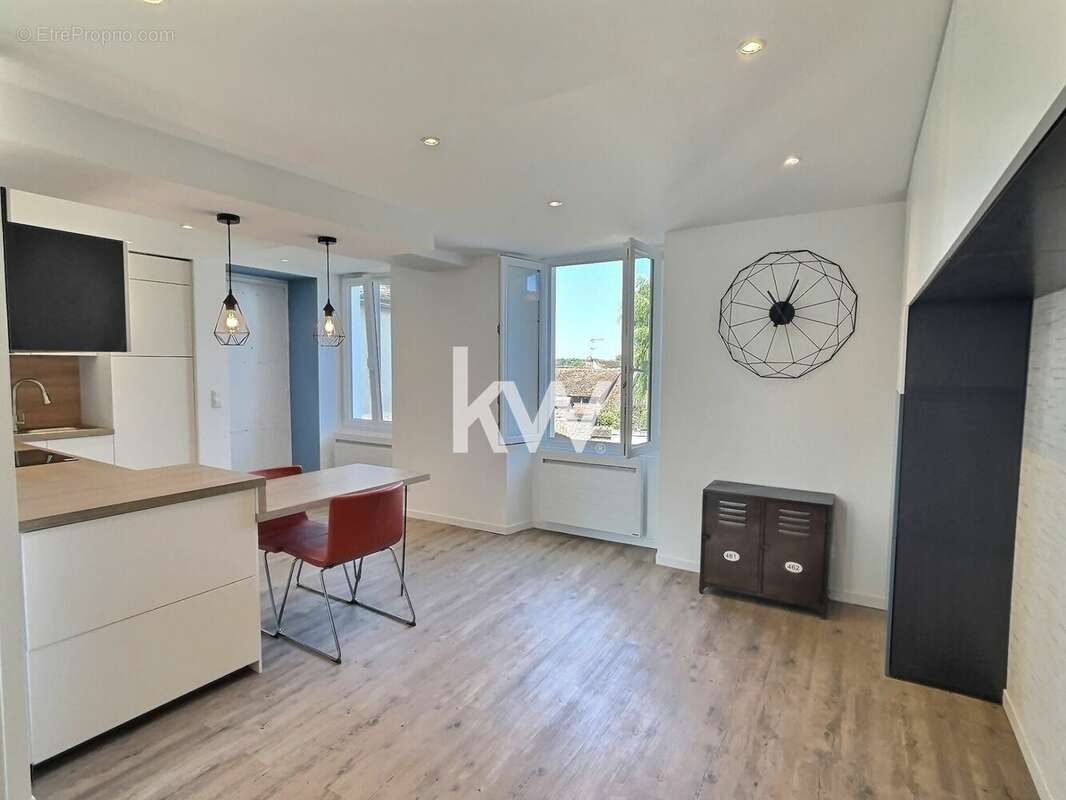 Appartement à MENNECY