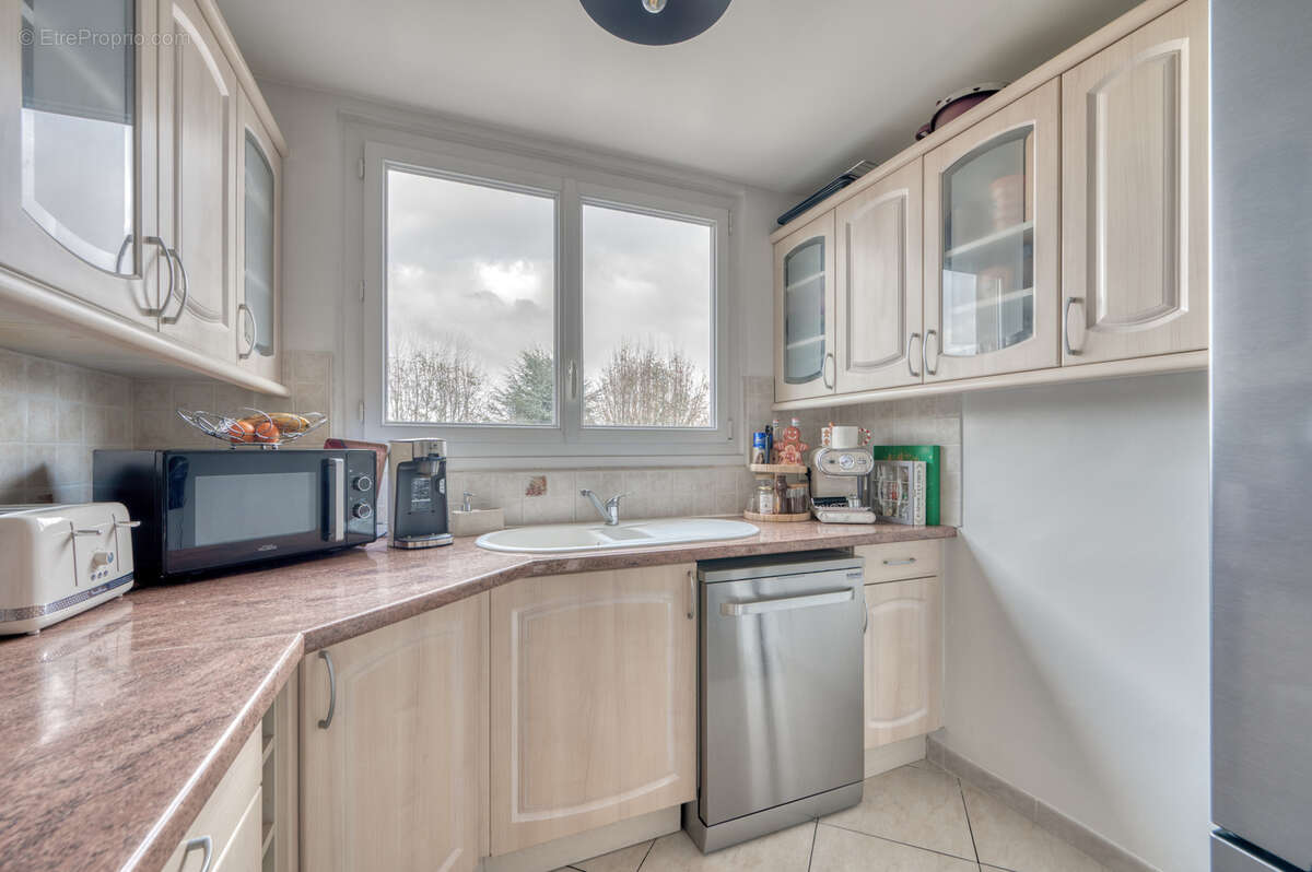 Appartement à LES CLAYES-SOUS-BOIS