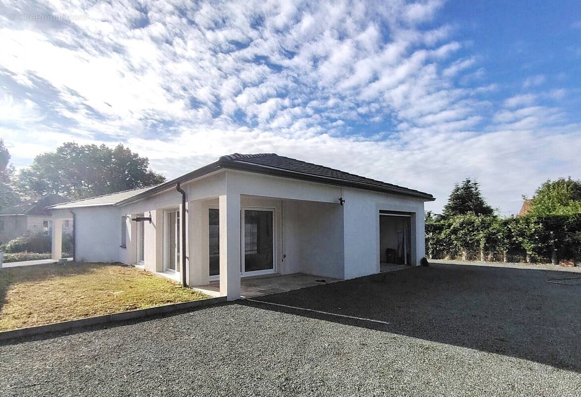 Maison moderne 4 pièces - Lumineuse, tout confort et sans vis-à- - photo 2