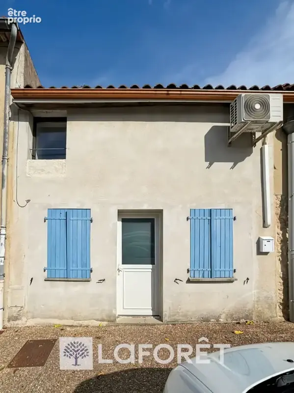 Maison à MONTENDRE