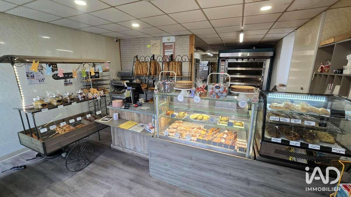 Photo 3 - Commerce à COUHE