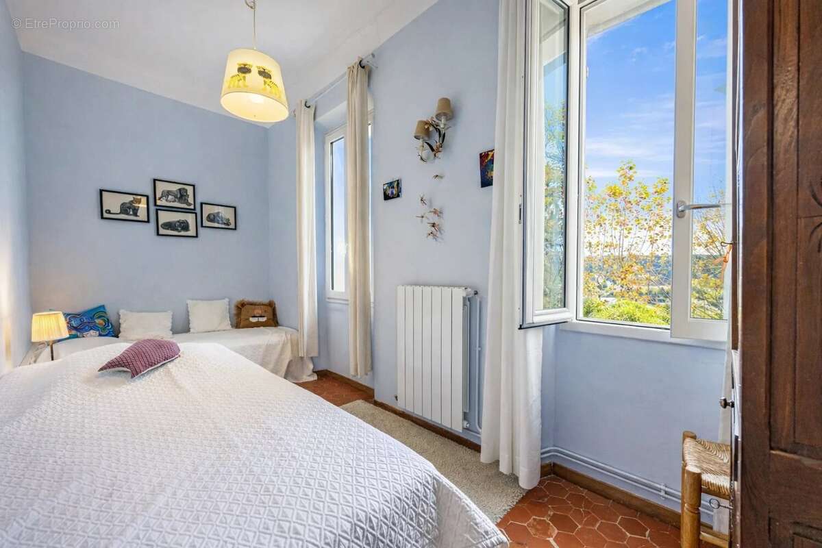 Maison à LE CASTELLET