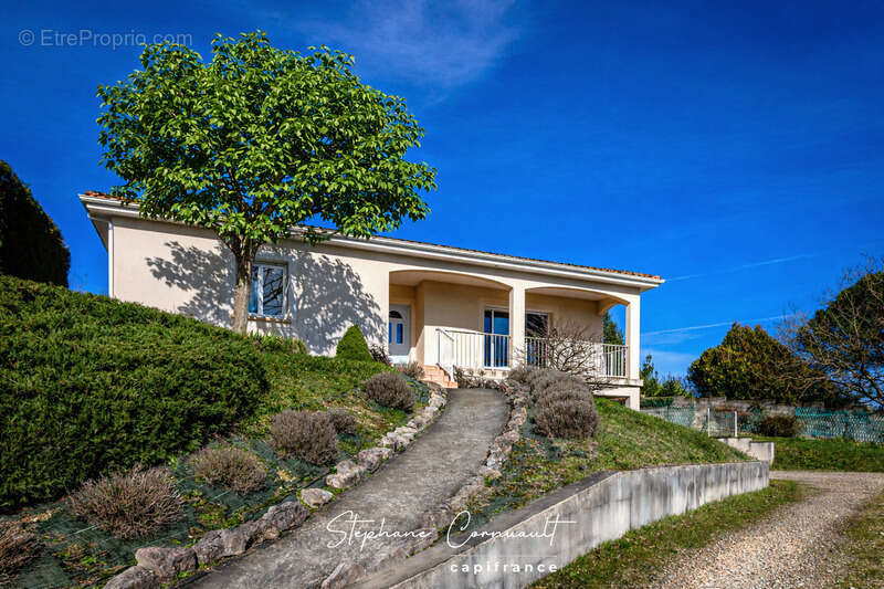 Maison à SAINT-ASTIER