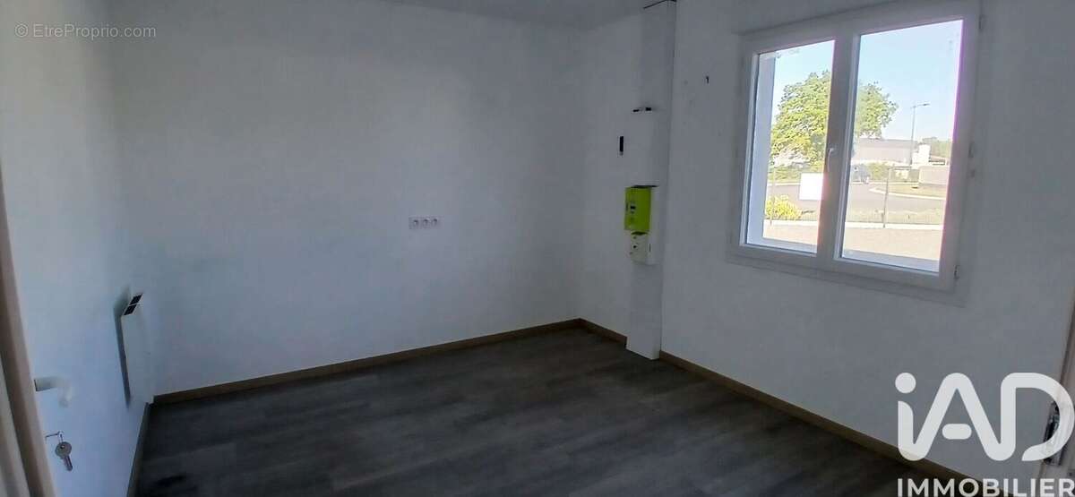 Appartement 572 m² à Bazoges-En-Paillers  - photo 8