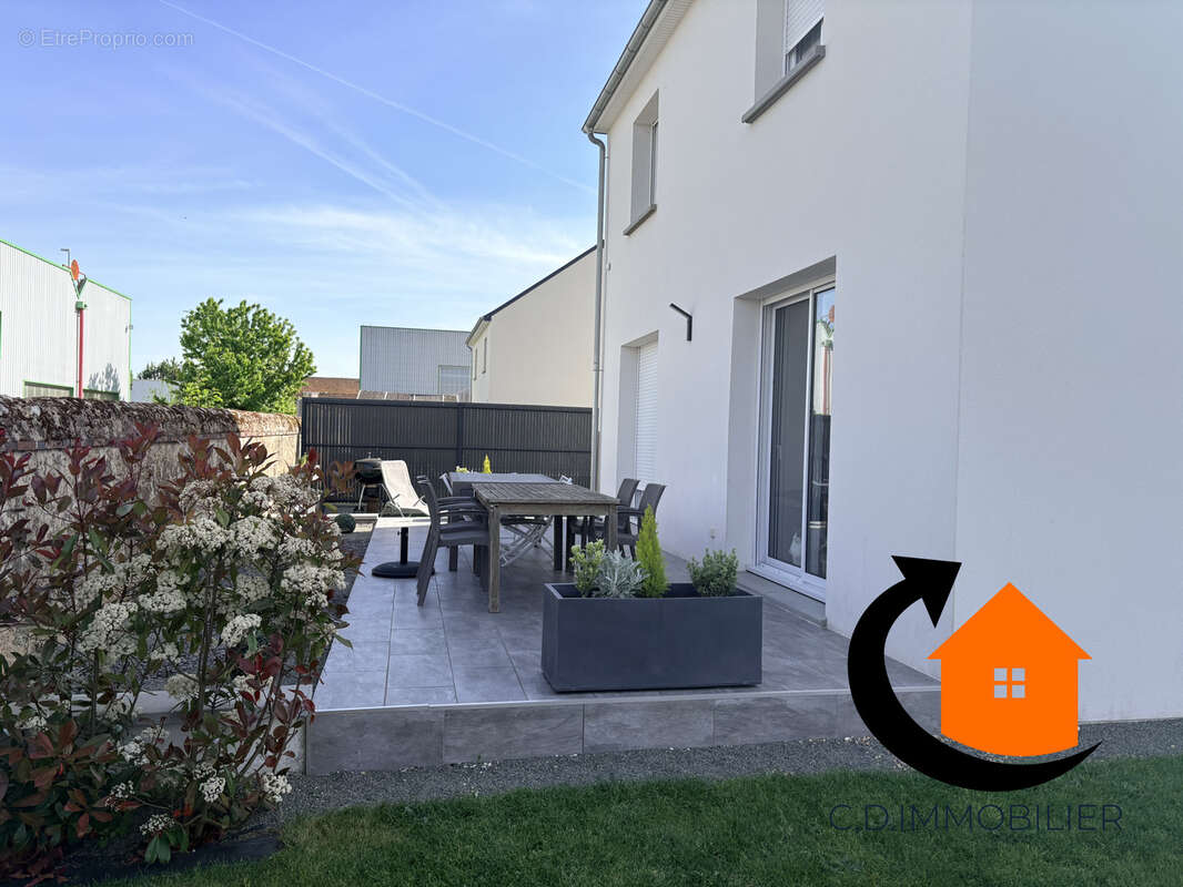 Maison à COURVILLE-SUR-EURE