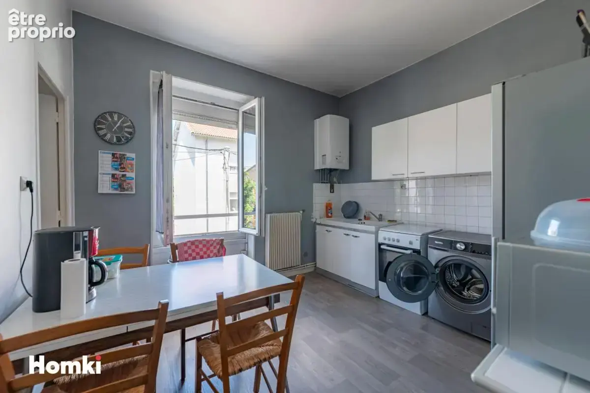Immeuble de 702 m² Rendement 9%  Rue de la Jomayère - photo 3