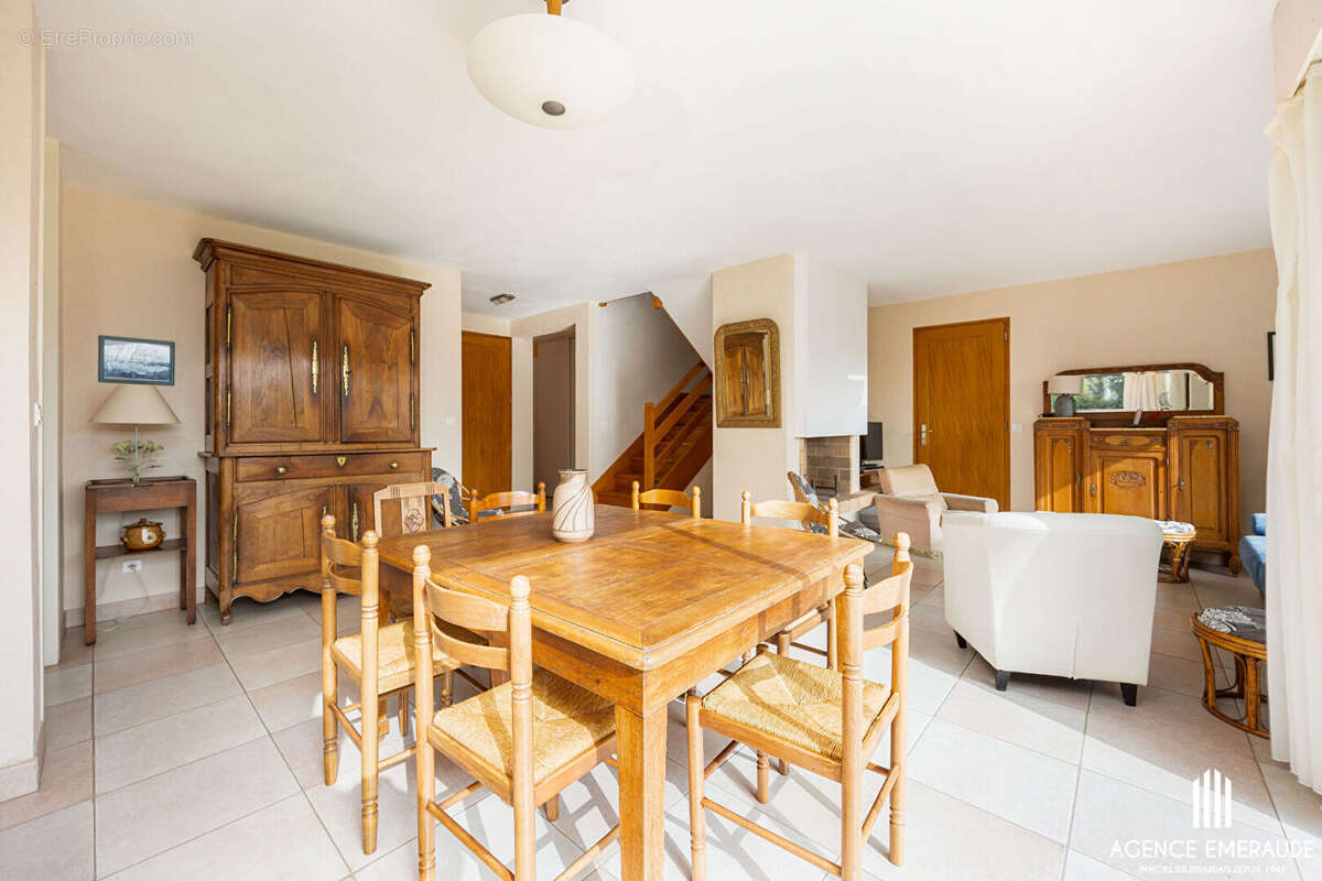 Maison à PLOUER-SUR-RANCE