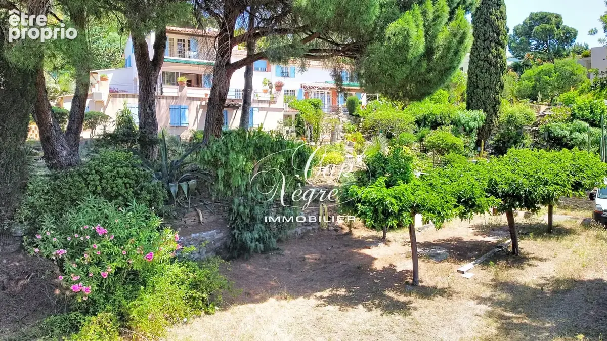 Propriété de 300 m2 située à quelques pas de la magnifique plage de Saint-Clair - photo 5