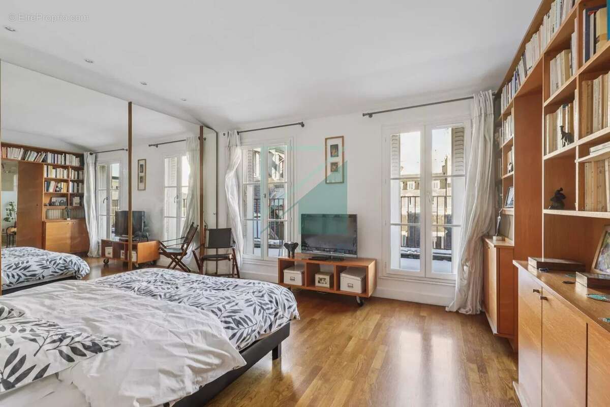 Appartement à PARIS-3E