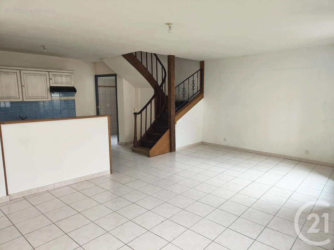 Maison à COSNE-COURS-SUR-LOIRE