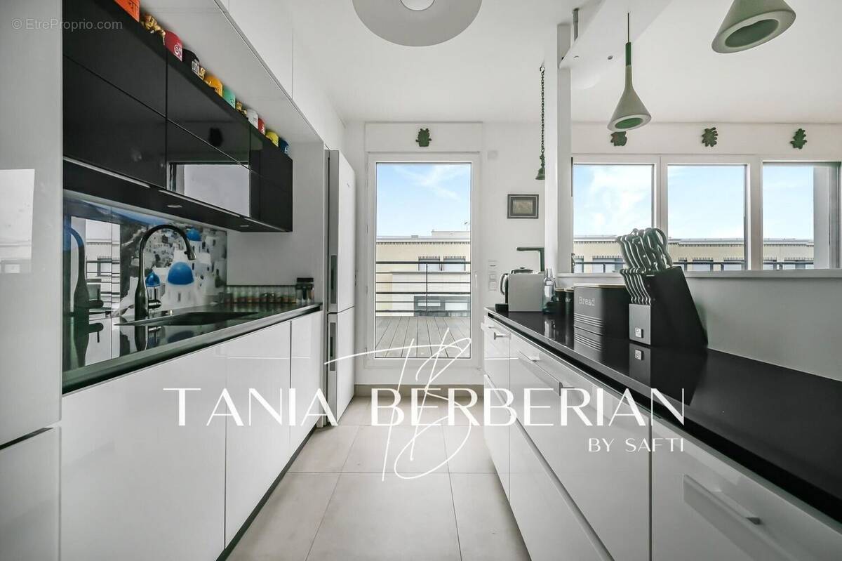 Photo 1 - Appartement à SURESNES