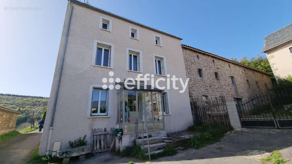 Maison à PAULHAC-EN-MARGERIDE
