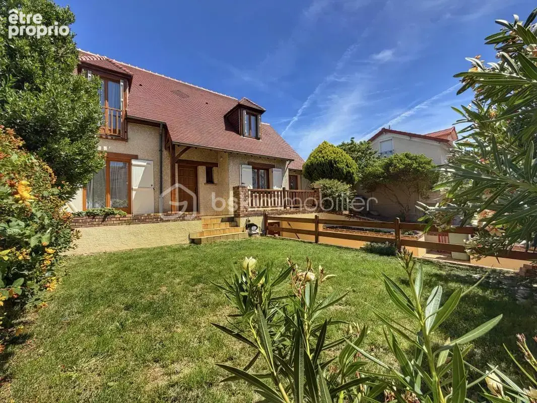 Villeneuve-le-Roi – Maison familiale avec piscine - photo 2