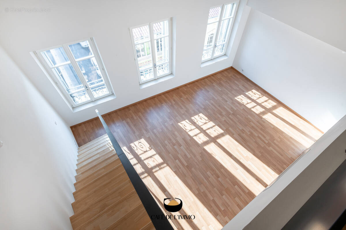 Appartement à MARSEILLE-2E