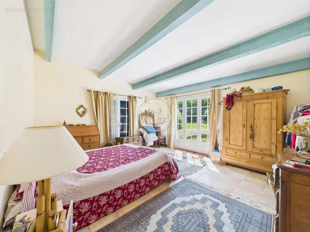 Maison à BAGNOLS-EN-FORET