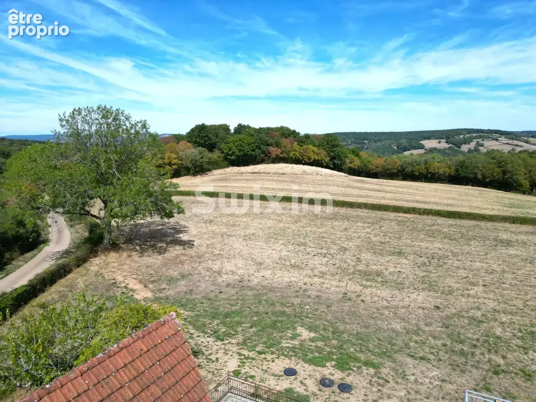 Corps de ferme rénové avec dépendances sur 12 600 m² de terrain - photo 15