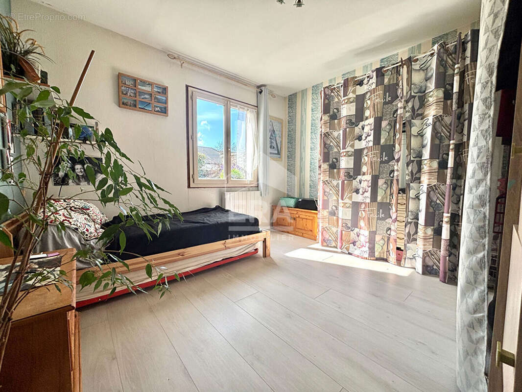 Maison à BALLANCOURT-SUR-ESSONNE