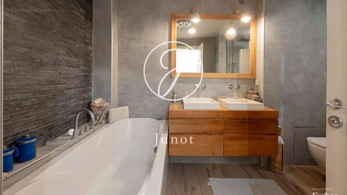 Appartement à PARIS-6E