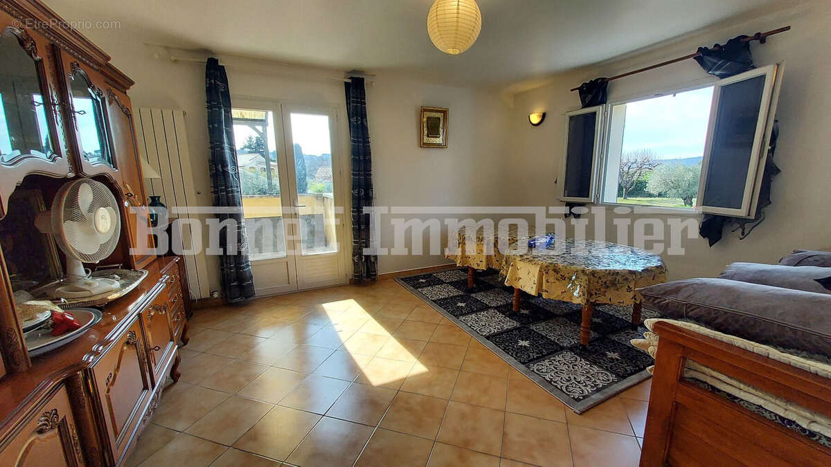 Maison à MIRABEL-AUX-BARONNIES