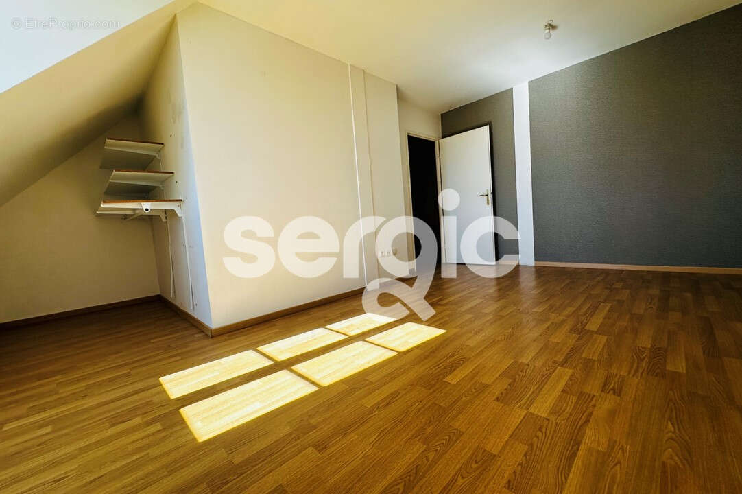 Appartement à MAGNY-LE-HONGRE