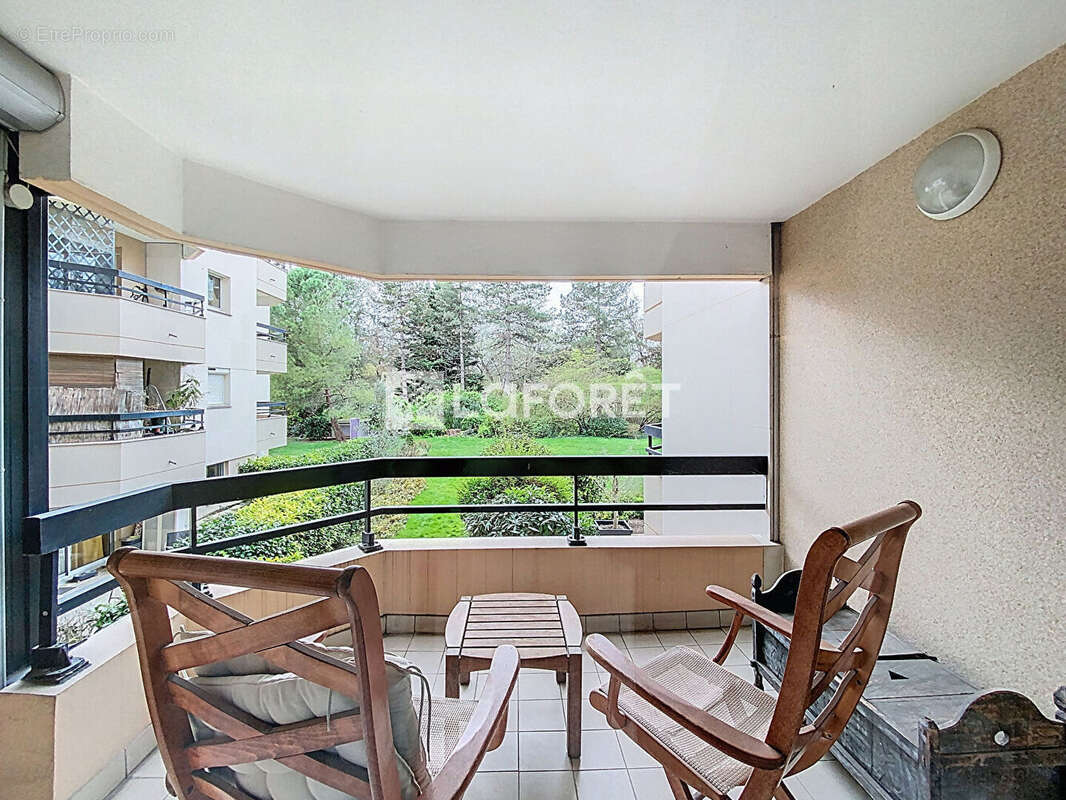 Appartement à SURESNES