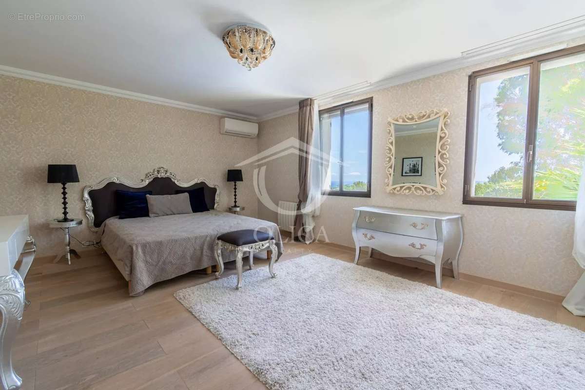 Maison à VILLENEUVE-LOUBET